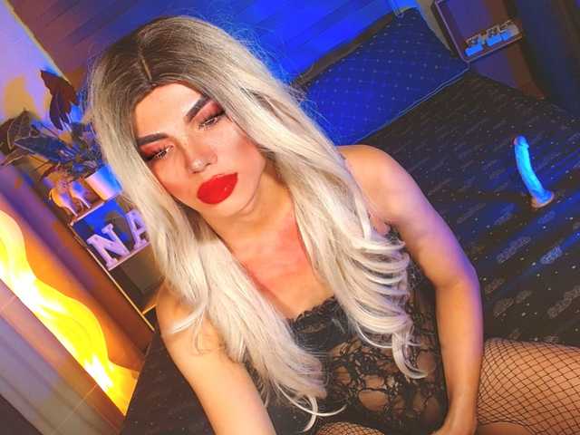 misslovelyshyna live webcam show