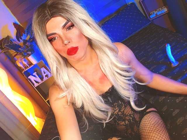 misslovelyshyna live webcam show