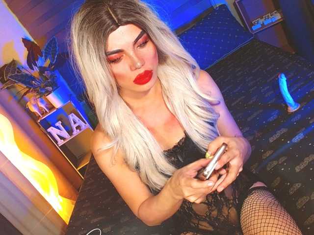 misslovelyshyna live webcam show