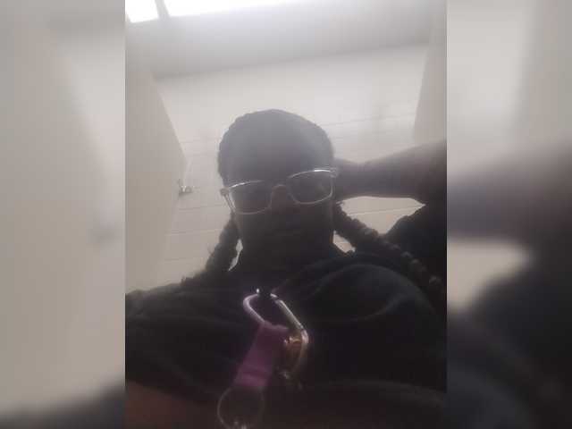 Quaylababe1 live cam on BongaCams