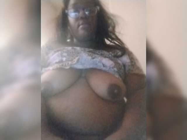 Quaylababe1 live cam on BongaCams