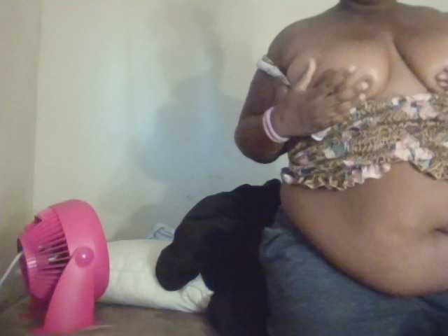 Quaylababe1 live webcam show