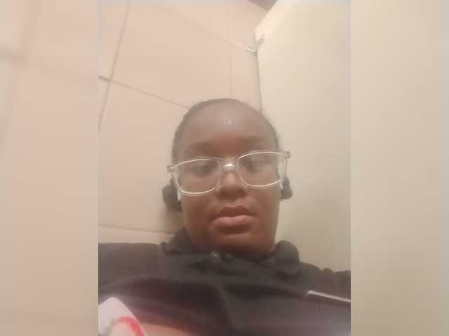 Quaylababe1 live cam on BongaCams