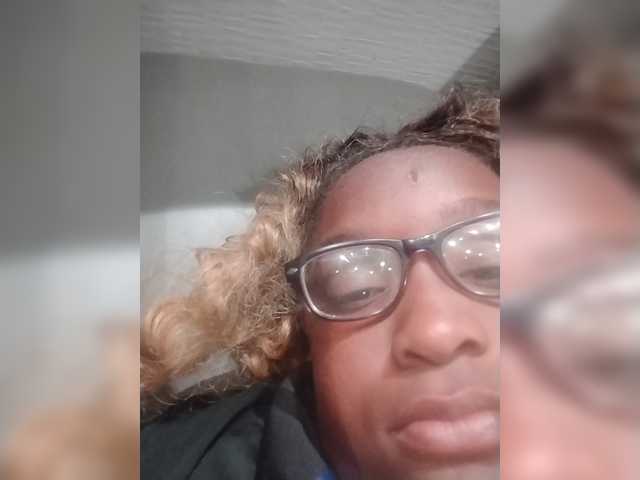 Quaylababe1 live cam on BongaCams