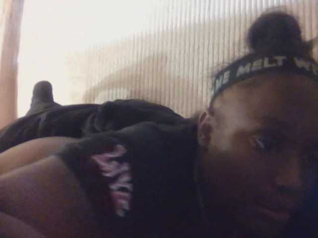 Quaylababe1 live cam on UnifiedCams