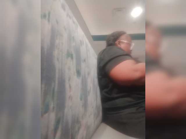 Quaylababe1 live cam preview