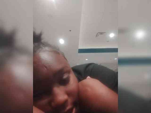 Quaylababe1 webcam