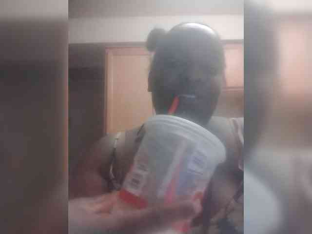 Quaylababe1 webcam