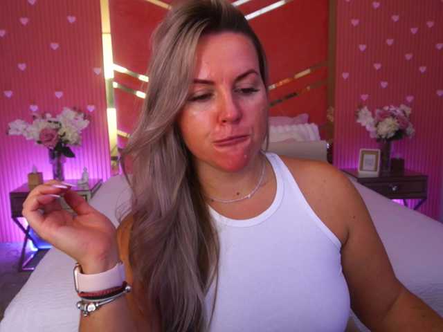 KiraCandyS live cam preview