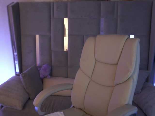 KiraCandyS live cam on BongaCams