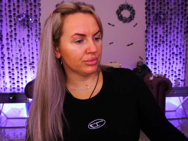 KiraCandyS live cam preview