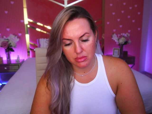 KiraCandyS live cam preview