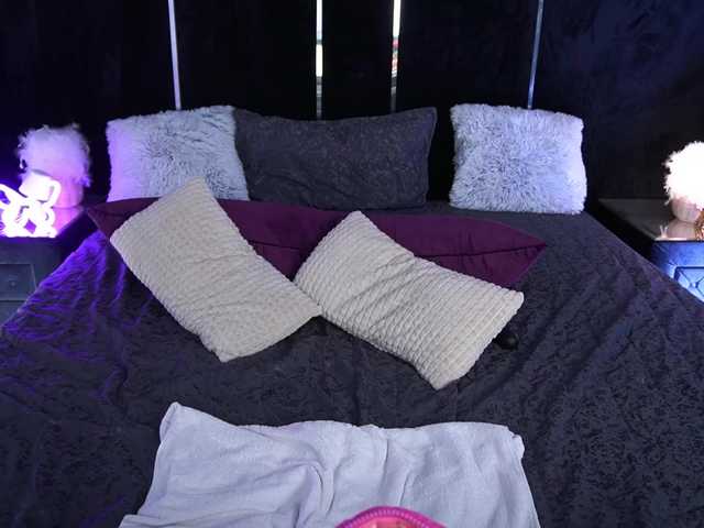 KiraCandyS live cam on BongaCams