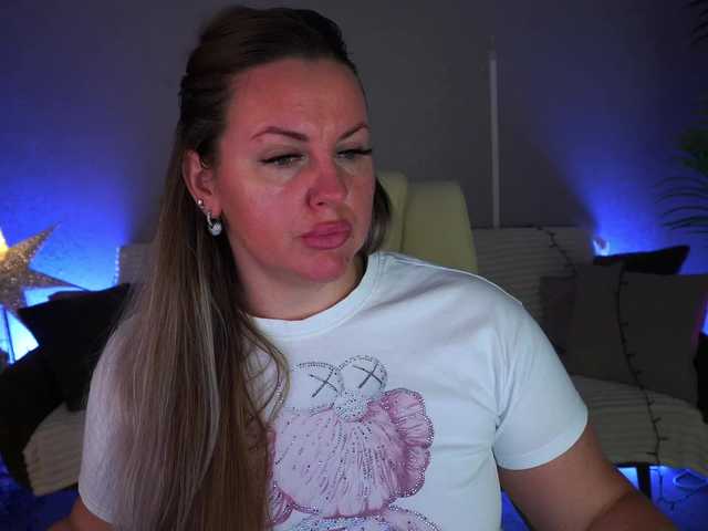KiraCandyS live cam on BongaCams