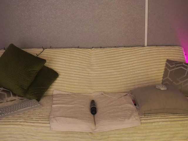 KiraCandyS live cam on BongaCams