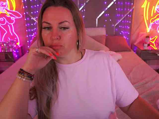 KiraCandyS webcam