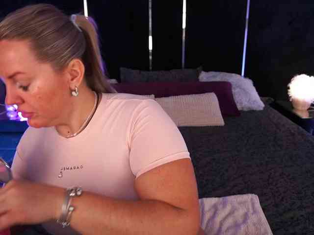 KiraCandyS webcam