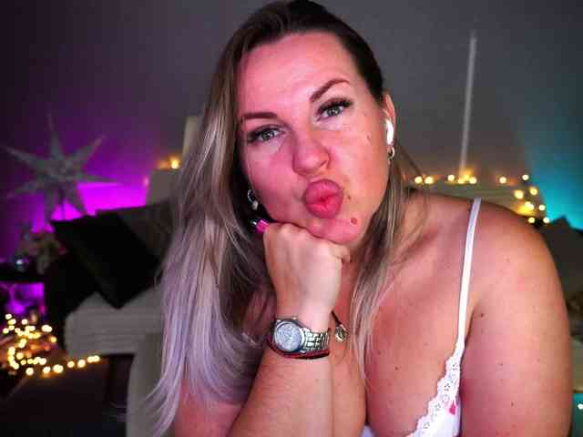 KiraCandyS webcam