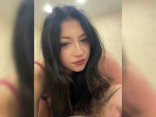 LuckyStar live cam and statistics on UnifiedCams