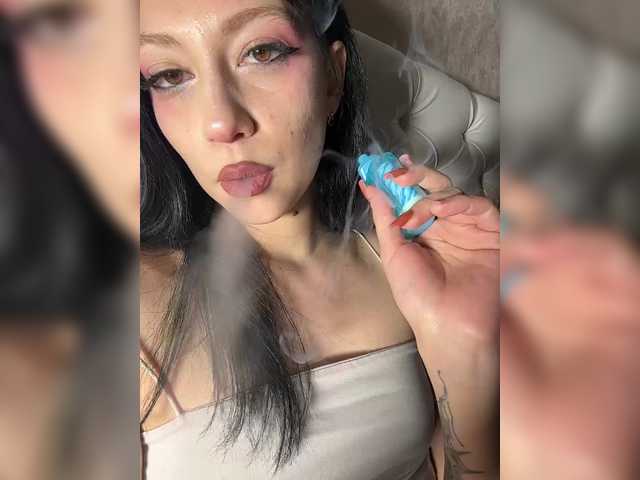 LuckyStar's BongaCams profile