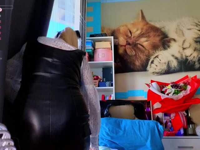 Mistress-Gwen's BongaCams show and profile