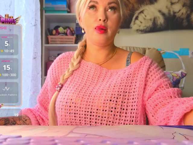 Mistress-Gwen live cam on BongaCams