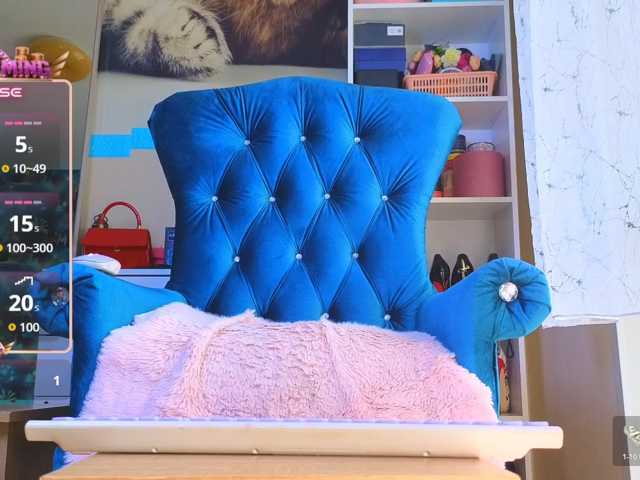Mistress-Gwen live cam on BongaCams