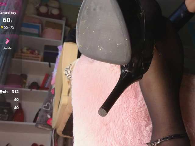 Mistress-Gwen live webcam show