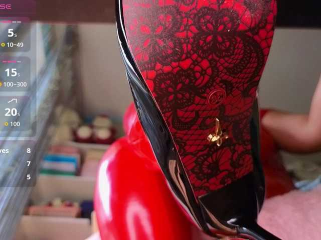 Mistress-Gwen live cam on BongaCams