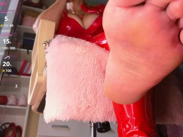 Mistress-Gwen live cam on BongaCams