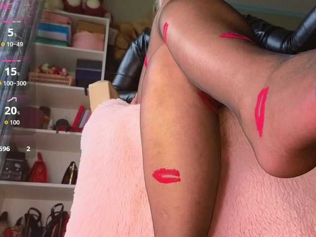 Mistress-Gwen live webcam show