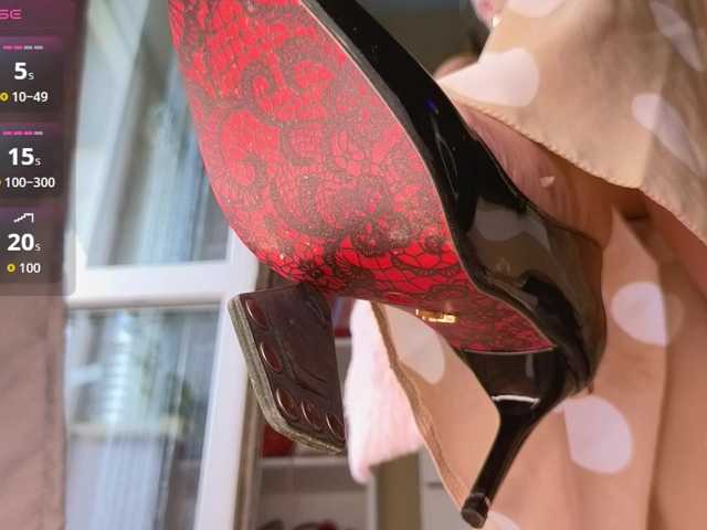 Mistress-Gwen live cam on BongaCams