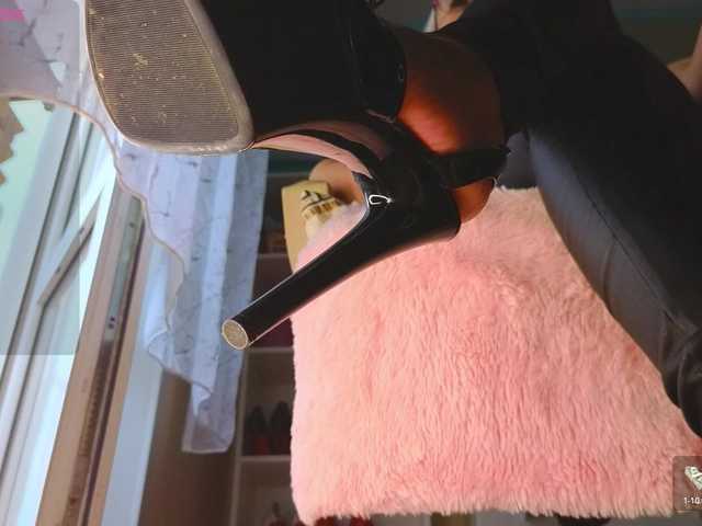 Mistress-Gwen live cam on BongaCams