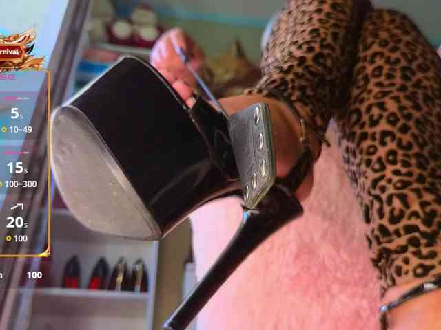 Mistress-Gwen webcam