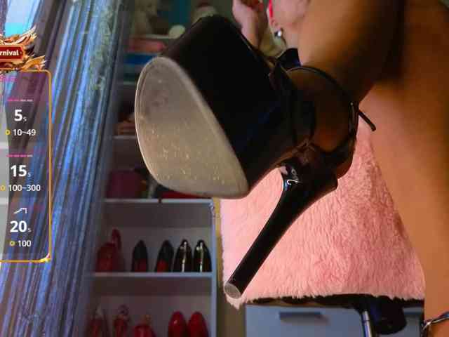 Mistress-Gwen webcam