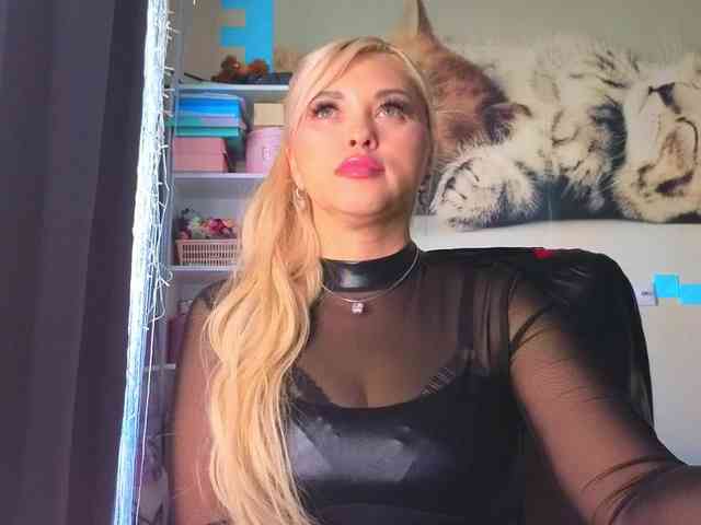 Mistress-Gwen webcam