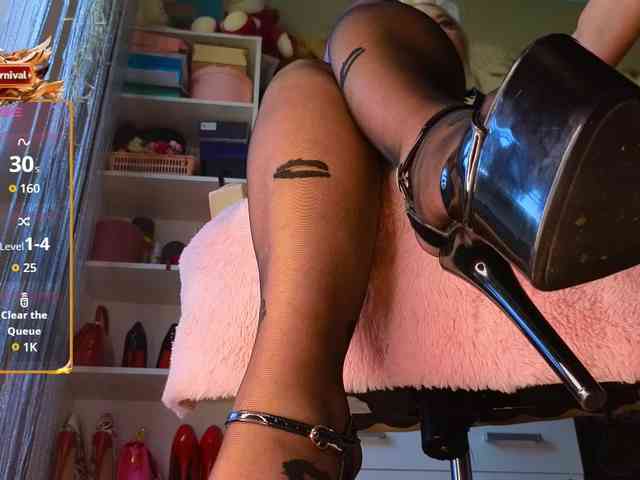 Mistress-Gwen webcam