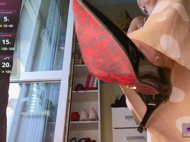 Mistress-Gwen Sex Cam Show
