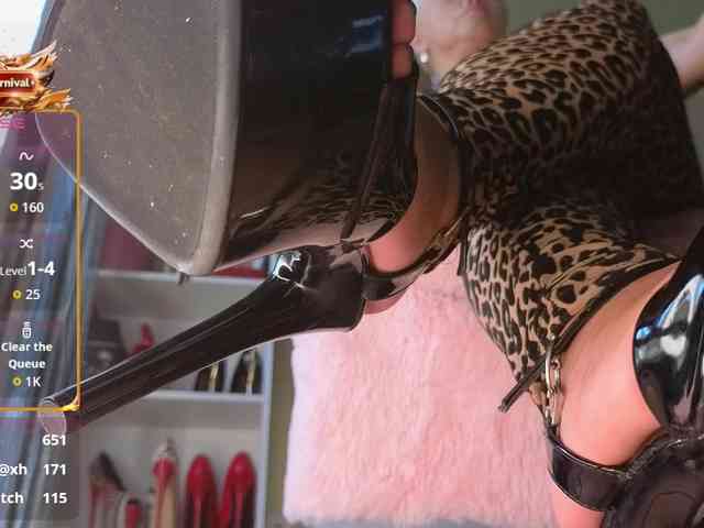 Mistress-Gwen webcam