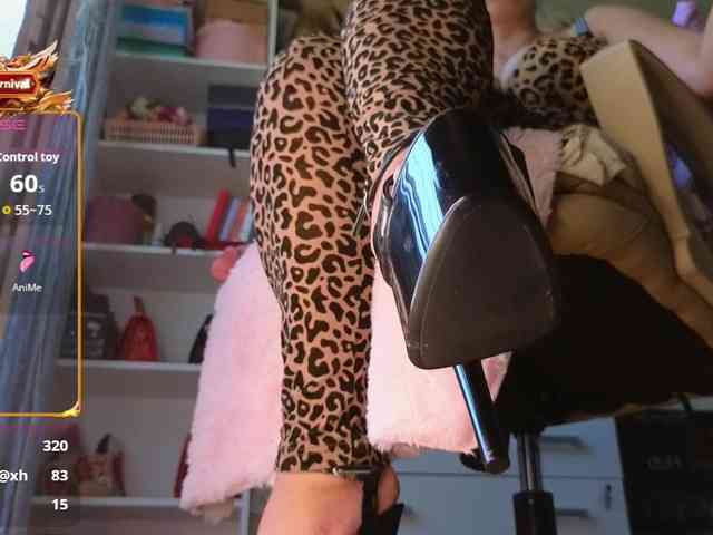 Mistress-Gwen webcam