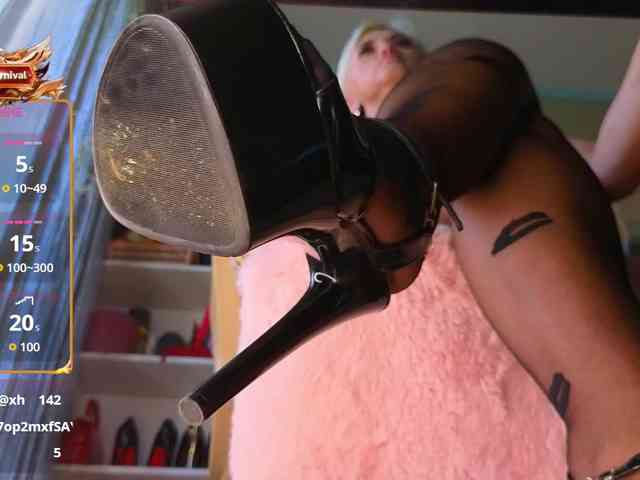 Mistress-Gwen webcam