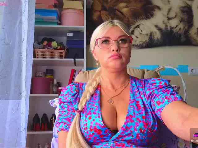 Mistress-Gwen