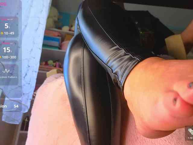 Mistress-Gwen webcam