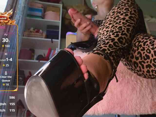 Mistress-Gwen webcam