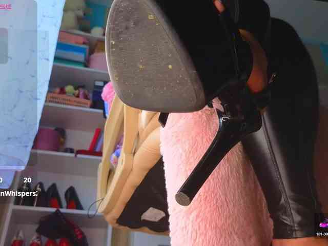 Mistress-Gwen webcam