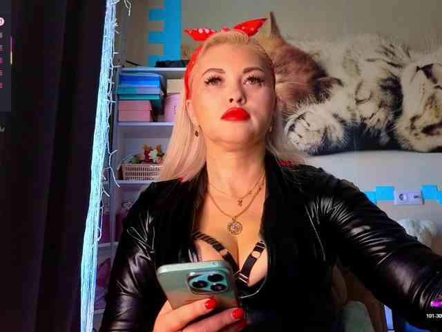 Mistress-Gwen webcam