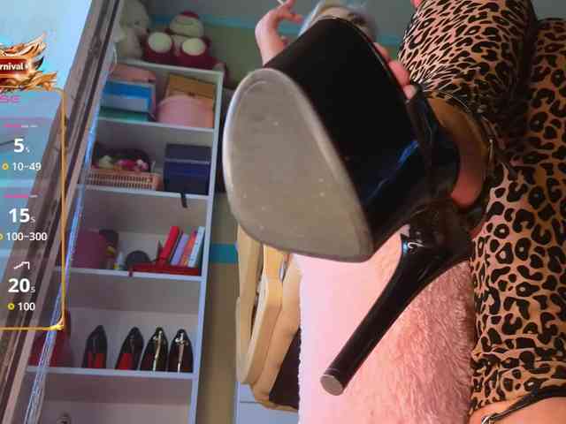 Mistress-Gwen webcam