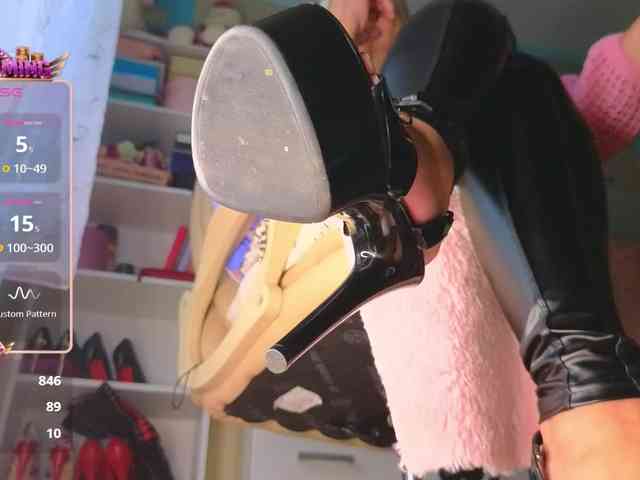 Mistress-Gwen webcam