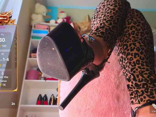 Mistress-Gwen webcam