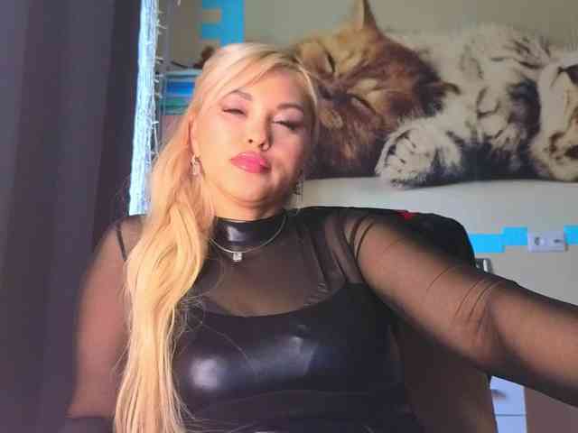 Mistress-Gwen